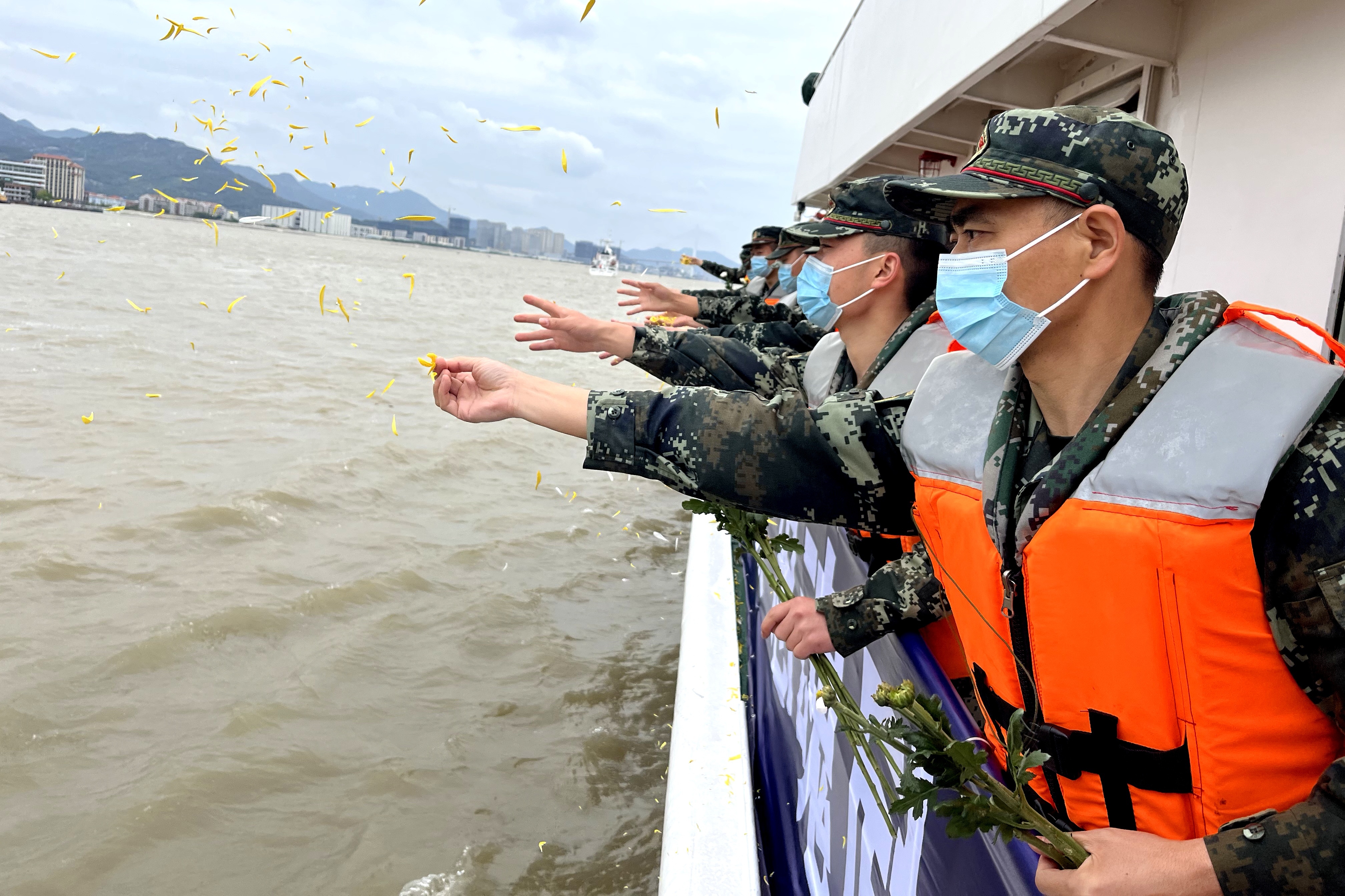 海上鳴笛、線上緬懷 福州海警多種方式祭英烈